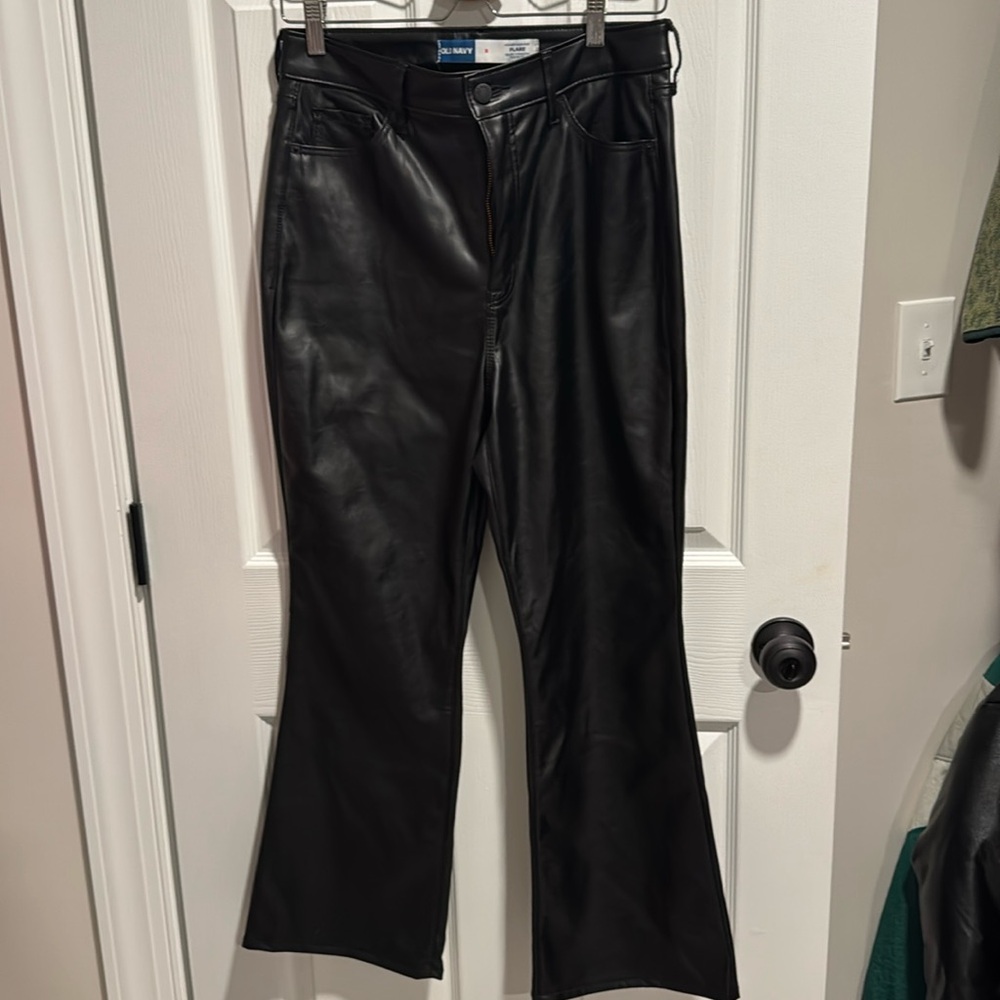 Old Navy Higher High Rise Crop Flare